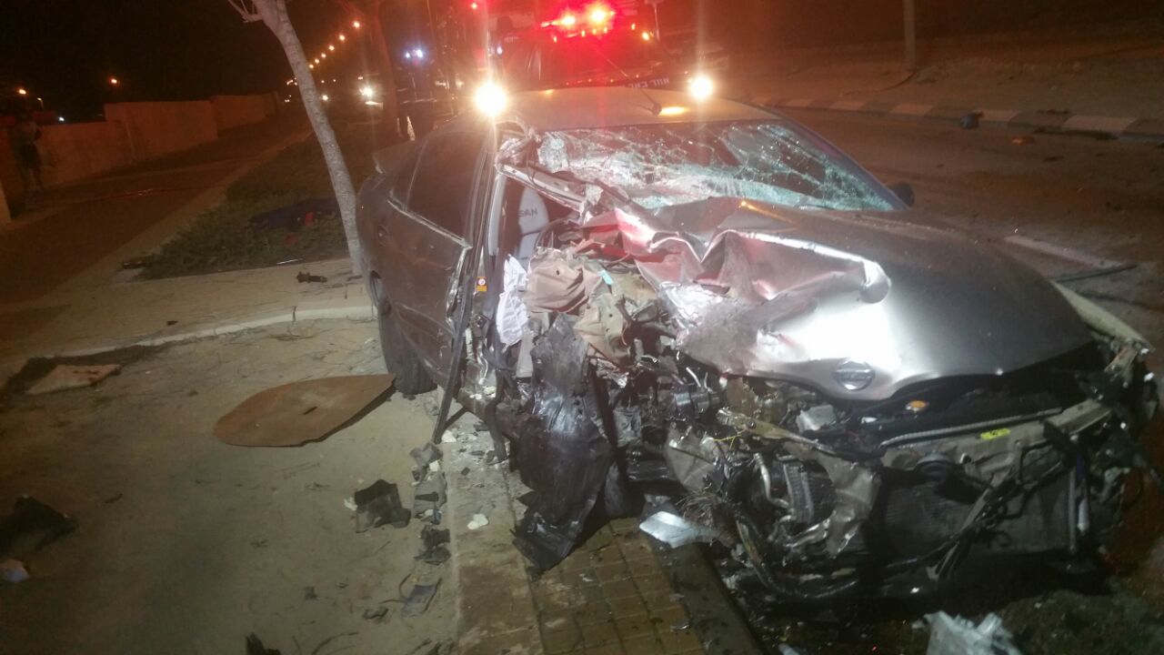 הרכב בו נסעו מילנה ז''ל ובן זוגה (צילום: תיעוד מבצעי מד''א)